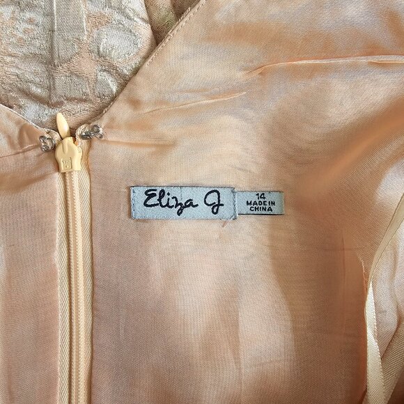 Eliza J Sleeveless V-Back Jacquard Tulip Bubble Dress, 14, Gold Peach Lurex - Picture 10 of 12